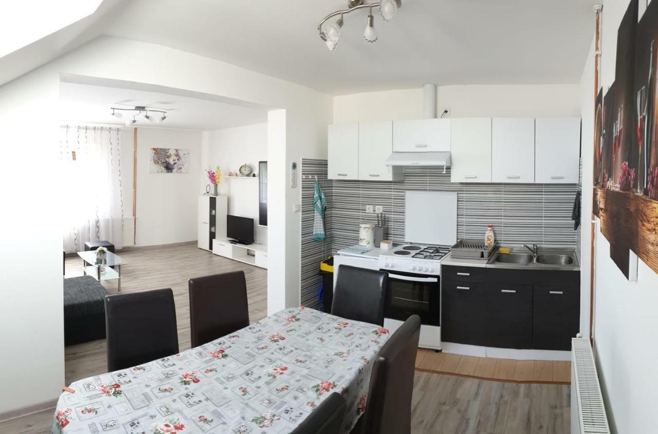 Apartman Majetic Otočac 外观 照片
