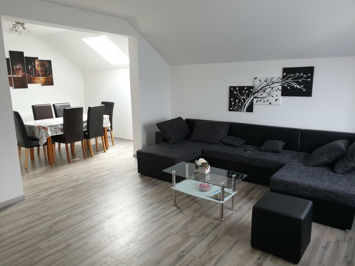 Apartman Majetic Otočac 外观 照片
